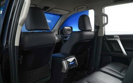 Toyota Land Cruiser Prado 150 рестайлинг 2, 2018 год, 5 217 055 рублей, 11 фотография