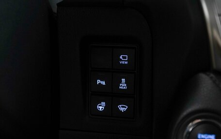 Toyota Land Cruiser Prado 150 рестайлинг 2, 2018 год, 5 217 055 рублей, 24 фотография
