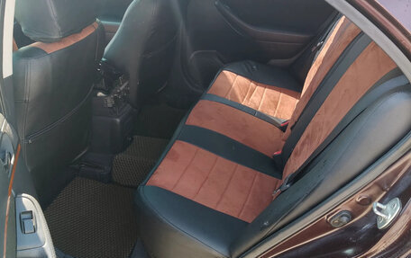 Toyota Avensis III рестайлинг, 2006 год, 380 000 рублей, 14 фотография