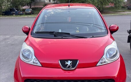 Peugeot 107 I рестайлинг, 2009 год, 448 000 рублей, 2 фотография