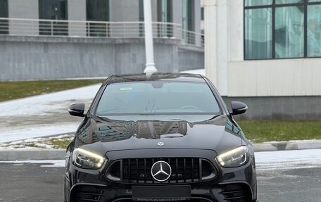 Mercedes-Benz E-Класс, 2021 год, 4 980 000 рублей, 2 фотография