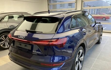 Audi e-tron I, 2020 год, 4 000 000 рублей, 2 фотография