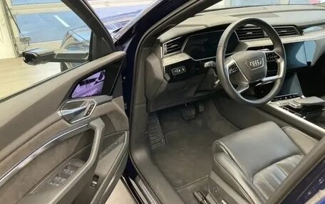 Audi e-tron I, 2020 год, 4 000 000 рублей, 5 фотография