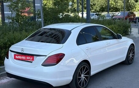 Mercedes-Benz C-Класс, 2017 год, 1 750 000 рублей, 10 фотография
