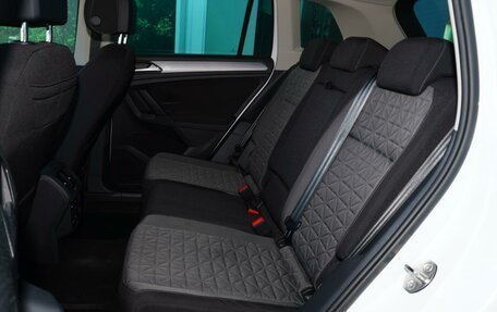 Volkswagen Tiguan II, 2021 год, 3 399 000 рублей, 13 фотография