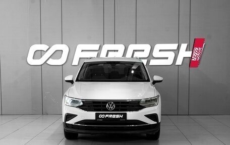 Volkswagen Tiguan II, 2021 год, 3 399 000 рублей, 3 фотография