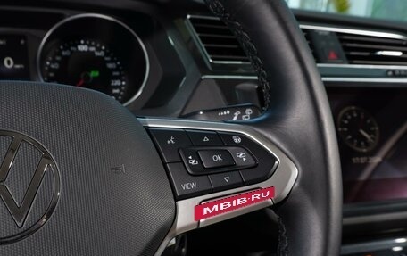 Volkswagen Tiguan II, 2021 год, 3 399 000 рублей, 19 фотография