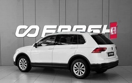 Volkswagen Tiguan II, 2021 год, 3 399 000 рублей, 2 фотография