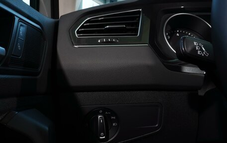Volkswagen Tiguan II, 2021 год, 3 399 000 рублей, 25 фотография