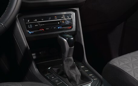 Volkswagen Tiguan II, 2021 год, 3 399 000 рублей, 22 фотография