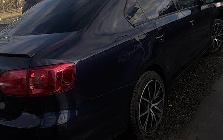 Volkswagen Jetta VI, 2011 год, 1 300 000 рублей, 5 фотография