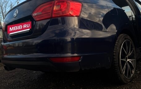 Volkswagen Jetta VI, 2011 год, 1 300 000 рублей, 4 фотография