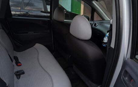 Mitsubishi Colt VI рестайлинг, 2003 год, 300 000 рублей, 10 фотография