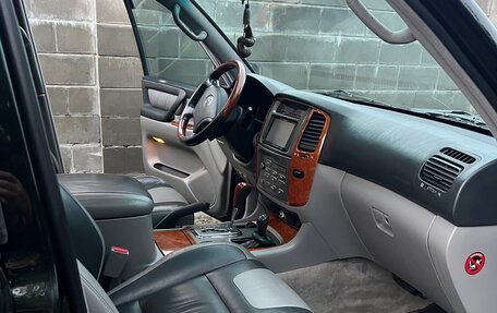 Toyota Land Cruiser 100 рестайлинг 2, 2005 год, 1 950 000 рублей, 3 фотография