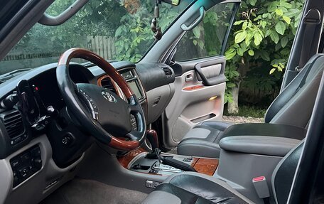 Toyota Land Cruiser 100 рестайлинг 2, 2005 год, 1 950 000 рублей, 2 фотография