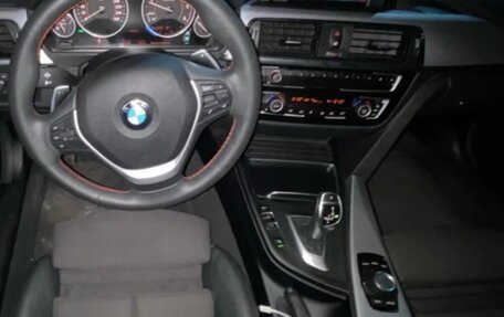 BMW 3 серия, 2018 год, 2 400 000 рублей, 4 фотография