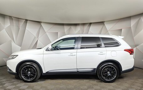 Mitsubishi Outlander III рестайлинг 3, 2015 год, 1 628 000 рублей, 5 фотография