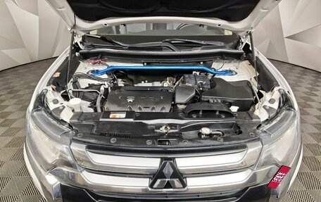 Mitsubishi Outlander III рестайлинг 3, 2015 год, 1 628 000 рублей, 11 фотография