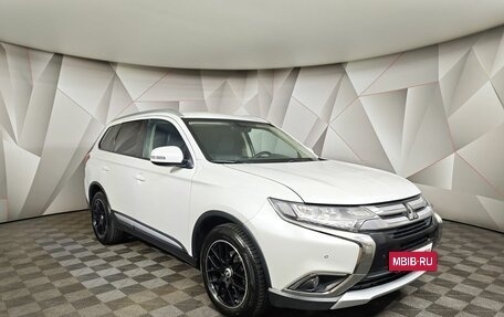 Mitsubishi Outlander III рестайлинг 3, 2015 год, 1 628 000 рублей, 3 фотография