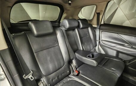 Mitsubishi Outlander III рестайлинг 3, 2015 год, 1 628 000 рублей, 17 фотография