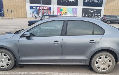 Volkswagen Jetta VI, 2013 год, 940 000 рублей, 1 фотография