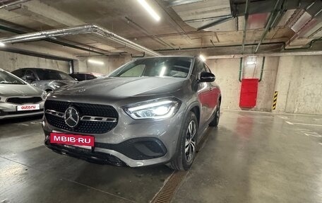 Mercedes-Benz GLA, 2021 год, 3 450 000 рублей, 8 фотография