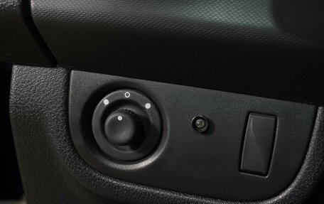 Renault Sandero II рестайлинг, 2014 год, 999 000 рублей, 14 фотография