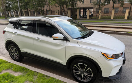 Geely Coolray I, 2023 год, 1 700 000 рублей, 4 фотография