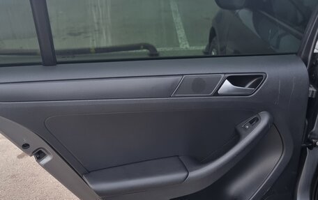 Volkswagen Jetta VI, 2013 год, 940 000 рублей, 8 фотография