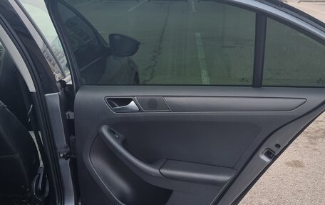 Volkswagen Jetta VI, 2013 год, 940 000 рублей, 14 фотография