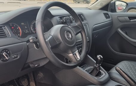 Volkswagen Jetta VI, 2013 год, 940 000 рублей, 16 фотография