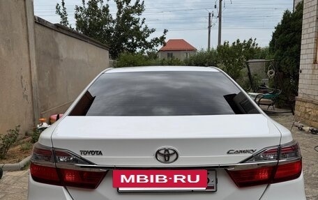 Toyota Camry, 2016 год, 2 000 000 рублей, 2 фотография