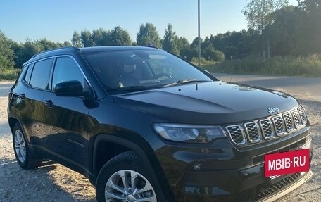 Jeep Compass II, 2020 год, 2 300 000 рублей, 3 фотография