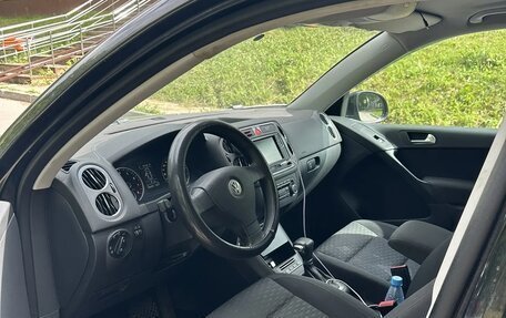 Volkswagen Tiguan I, 2010 год, 950 000 рублей, 4 фотография