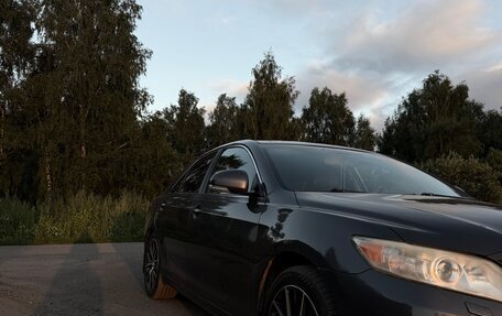 Toyota Camry, 2010 год, 1 020 000 рублей, 2 фотография