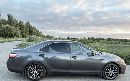 Toyota Camry, 2010 год, 1 020 000 рублей, 4 фотография