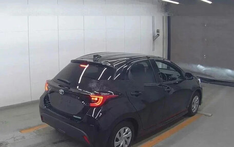 Toyota Yaris, 2021 год, 1 500 000 рублей, 7 фотография