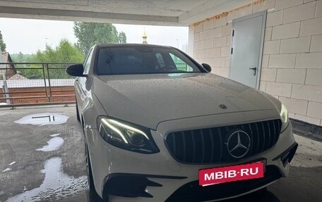 Mercedes-Benz E-Класс, 2018 год, 2 650 000 рублей, 2 фотография