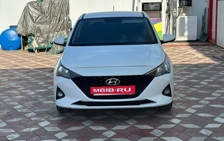 Hyundai Solaris II рестайлинг, 2021 год, 1 200 000 рублей, 3 фотография