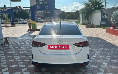 Hyundai Solaris II рестайлинг, 2021 год, 1 200 000 рублей, 6 фотография