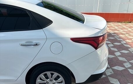 Hyundai Solaris II рестайлинг, 2021 год, 1 200 000 рублей, 11 фотография