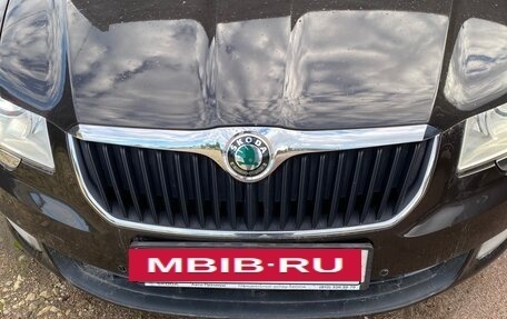 Skoda Superb III рестайлинг, 2012 год, 849 000 рублей, 2 фотография