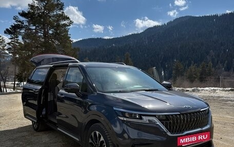 KIA Carnival, 2021 год, 4 400 000 рублей, 2 фотография