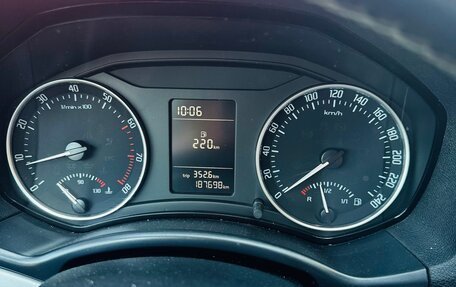 Skoda Octavia, 2011 год, 975 000 рублей, 14 фотография