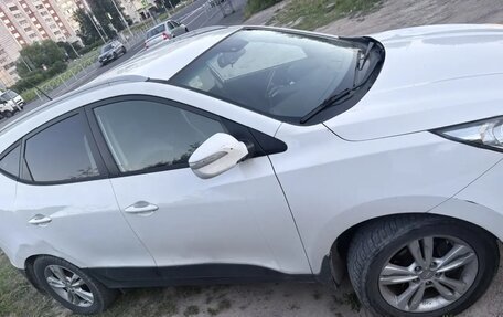 Hyundai ix35 I рестайлинг, 2013 год, 998 000 рублей, 2 фотография
