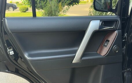 Toyota Land Cruiser Prado 150 рестайлинг 2, 2016 год, 4 175 000 рублей, 27 фотография