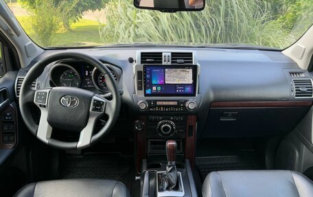 Toyota Land Cruiser Prado 150 рестайлинг 2, 2016 год, 4 175 000 рублей, 21 фотография