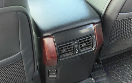 Toyota Land Cruiser Prado 150 рестайлинг 2, 2016 год, 4 175 000 рублей, 29 фотография