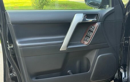 Toyota Land Cruiser Prado 150 рестайлинг 2, 2016 год, 4 175 000 рублей, 30 фотография