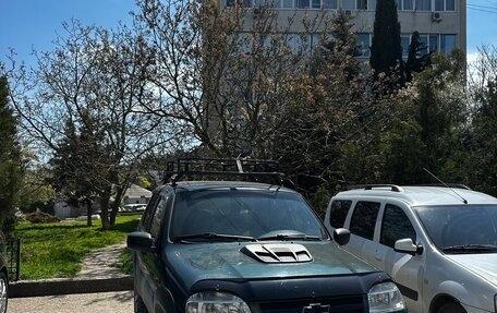 Chevrolet Niva I рестайлинг, 2004 год, 290 000 рублей, 1 фотография